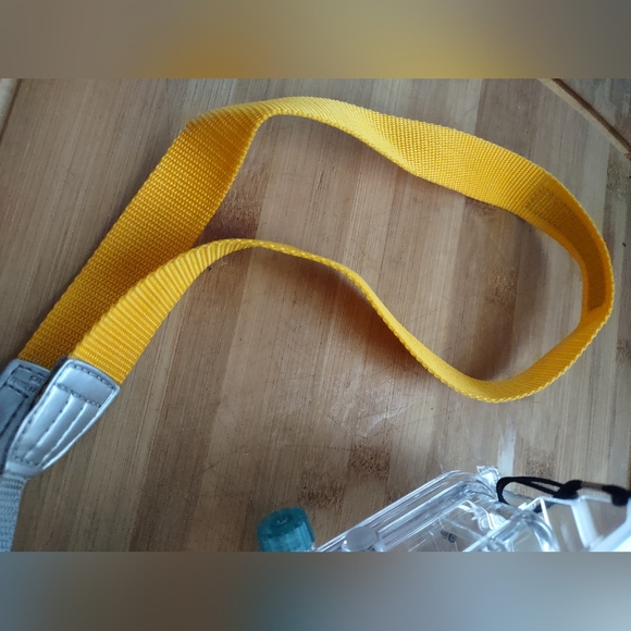 Canon WP-DC700 Waterproof Underwater Camera Case For Canon PowerShot A60 A70 - Picture 5 of 12